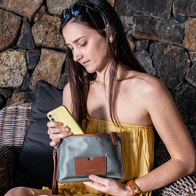 Clutch con cremallera - LT